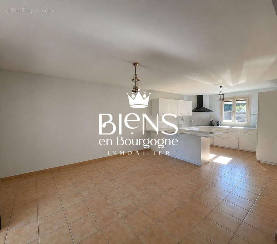 Maison à NUITS-SAINT-GEORGES