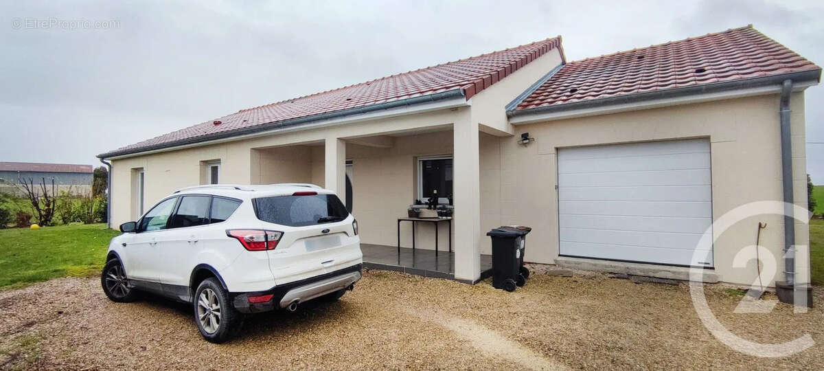 Maison à VELYE