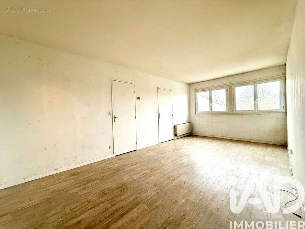 Photo 2 - Appartement à ELANCOURT