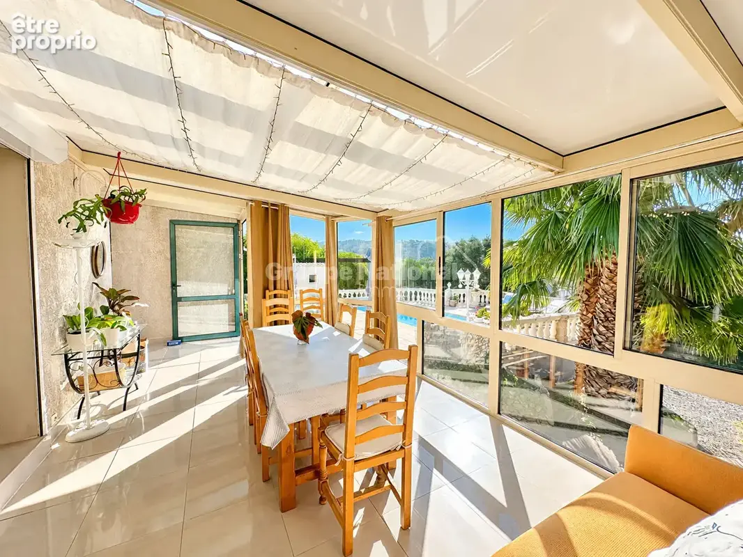 Ensues la redonne : villa de type 5 plain pied avec 1000 m2 de terrain. - photo 3