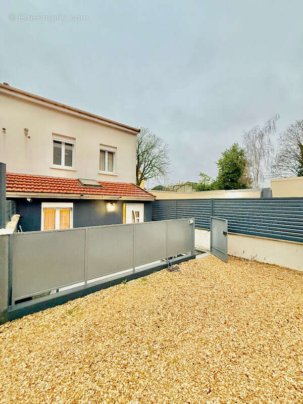 Maison à CHOISY-LE-ROI