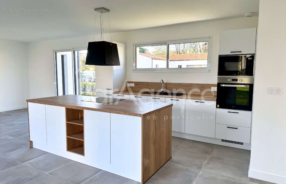 Maison à LES MATHES