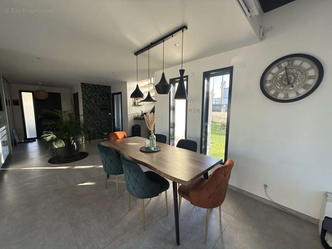 Maison à LES PONTS-DE-CE