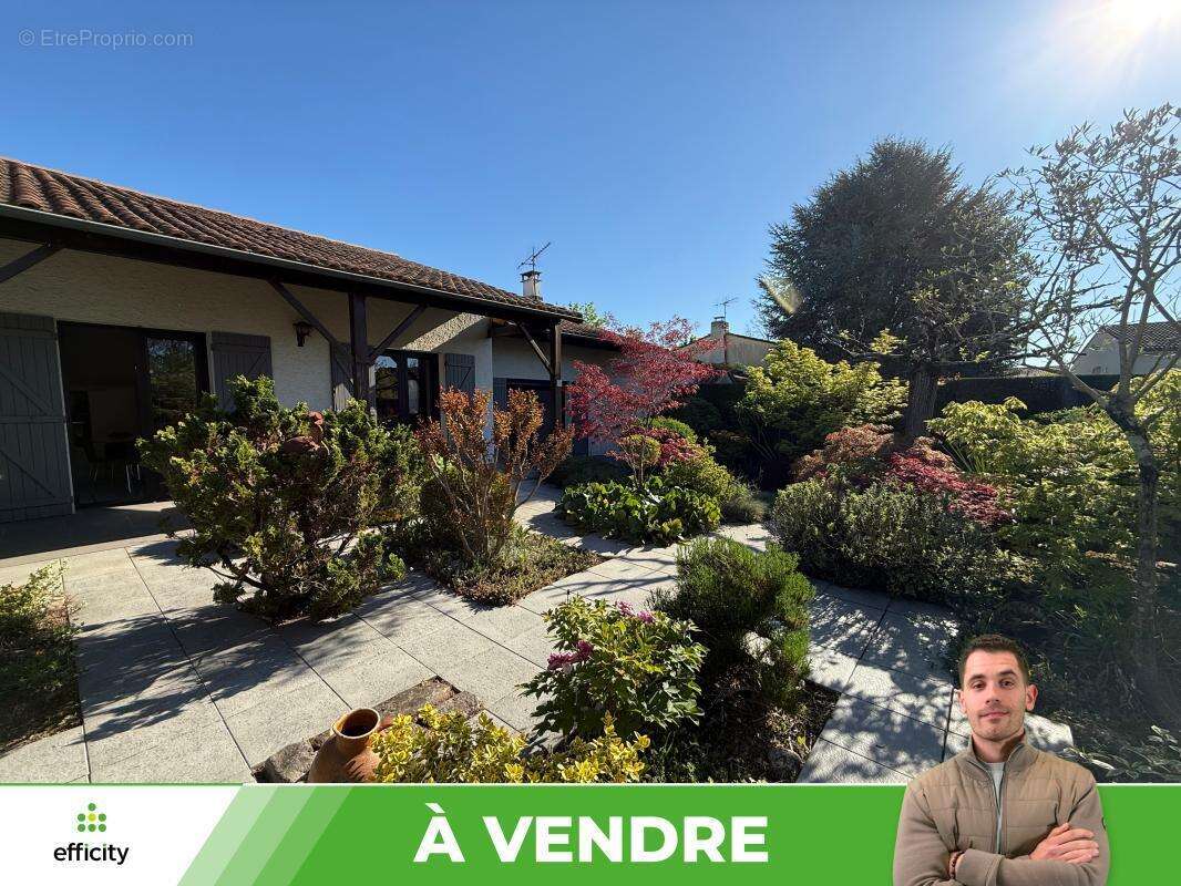 Maison à BUXEROLLES