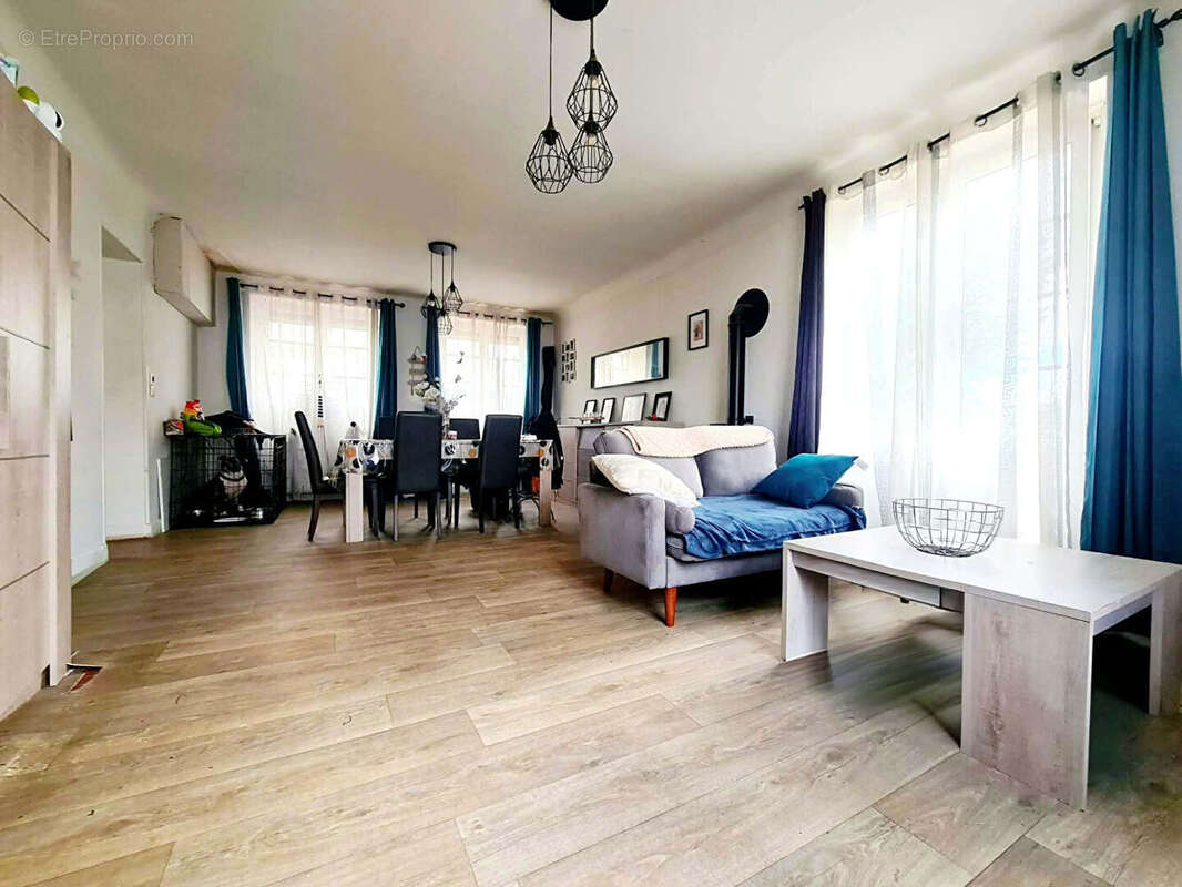 Maison à CHAUMONT