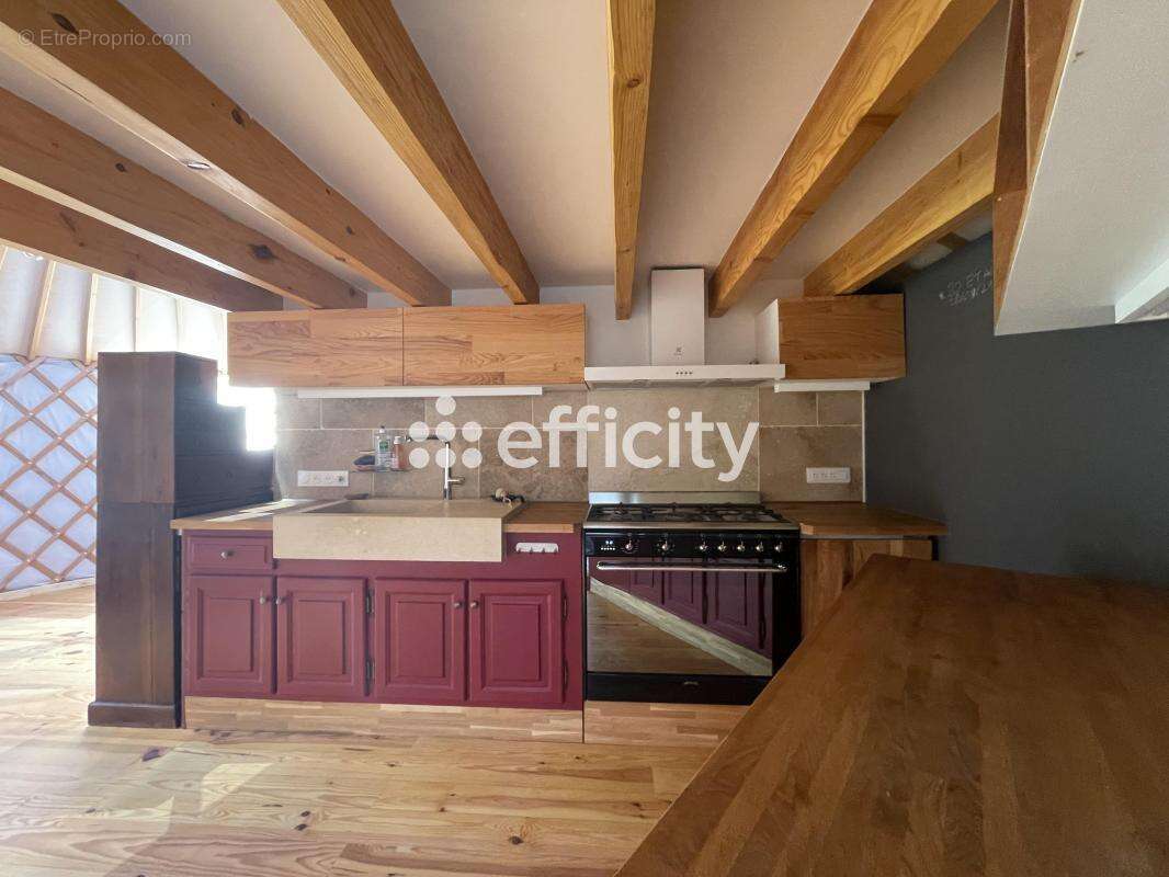 Maison à AUGE-SAINT-MEDARD