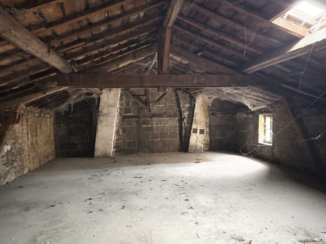 Appartement à VILLEFRANCHE-SUR-SAONE