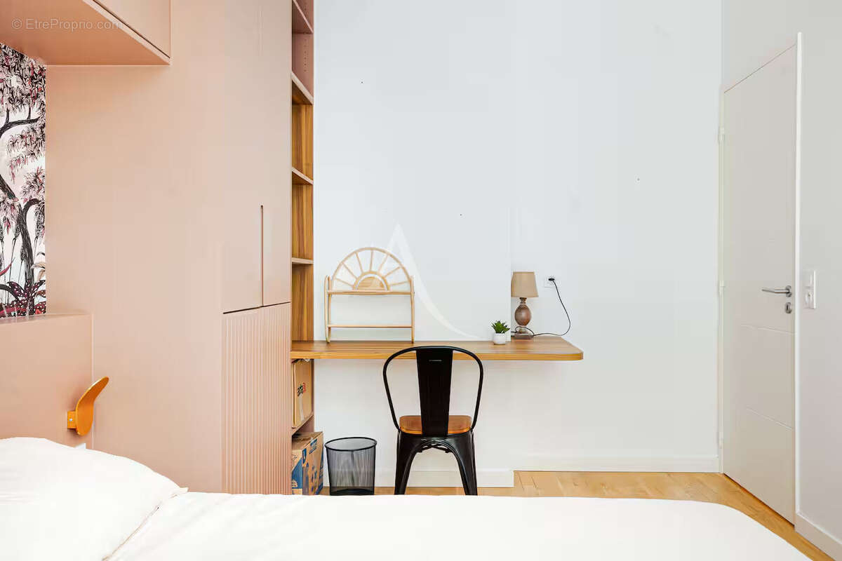 Appartement à SURESNES