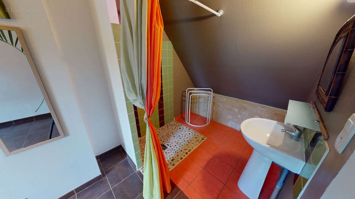 Maison à JUAYE-MONDAYE