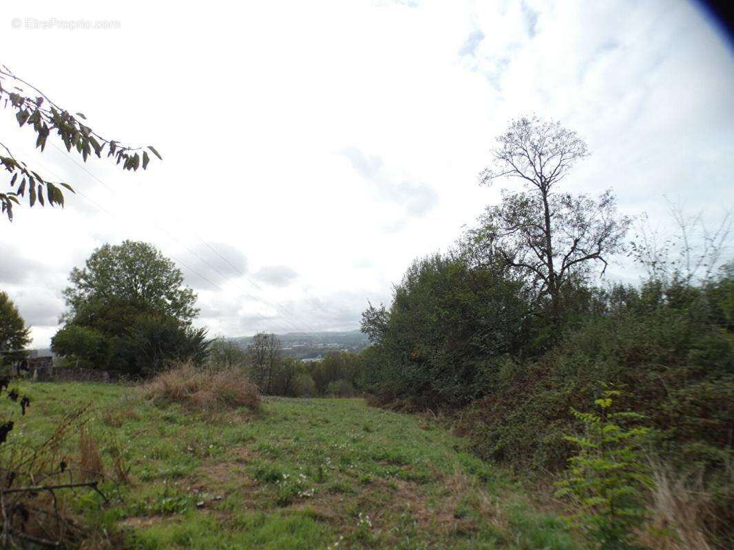 Terrain à USSAC