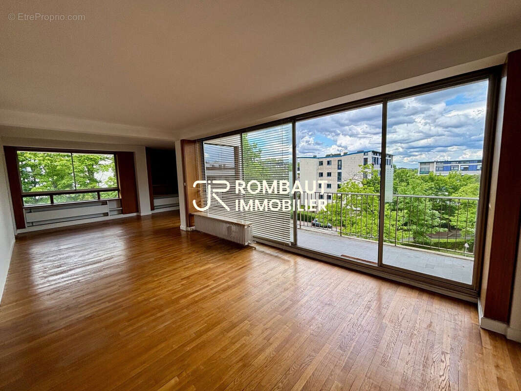 Appartement à LOUVECIENNES