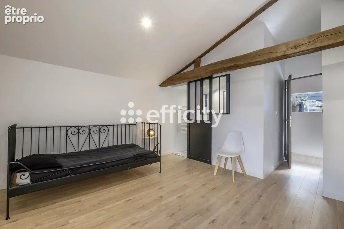 Maison 165 m² à Saint-Xandre  - photo 8