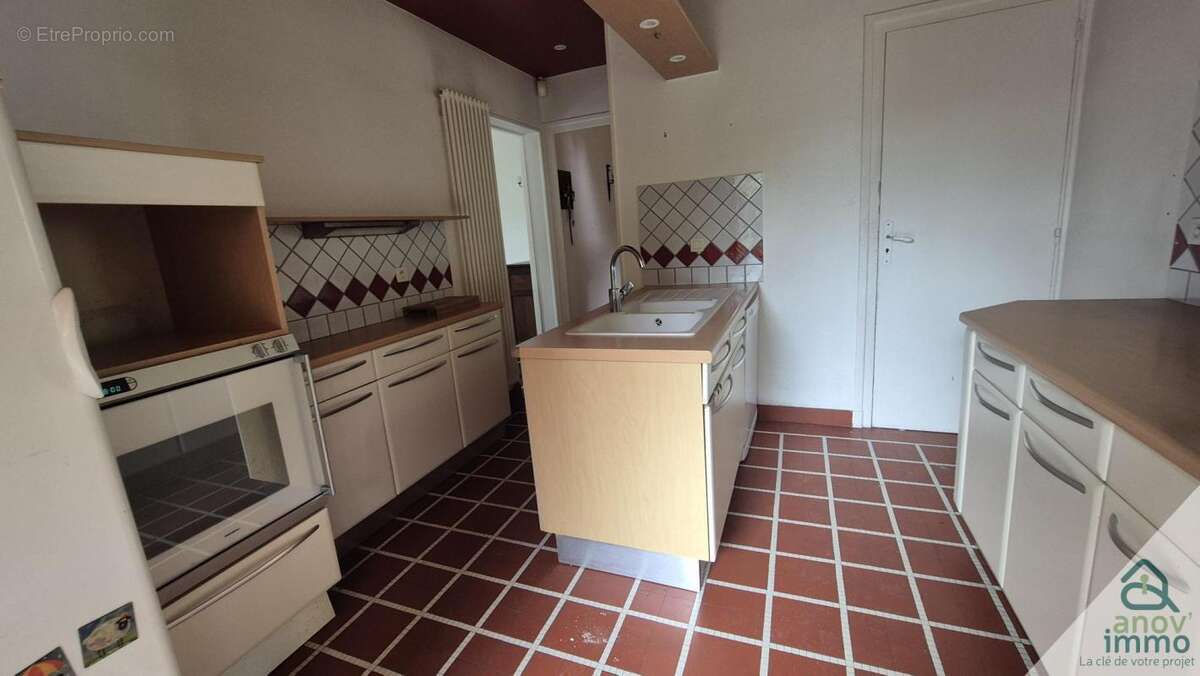 Maison à BLANZAC-PORCHERESSE