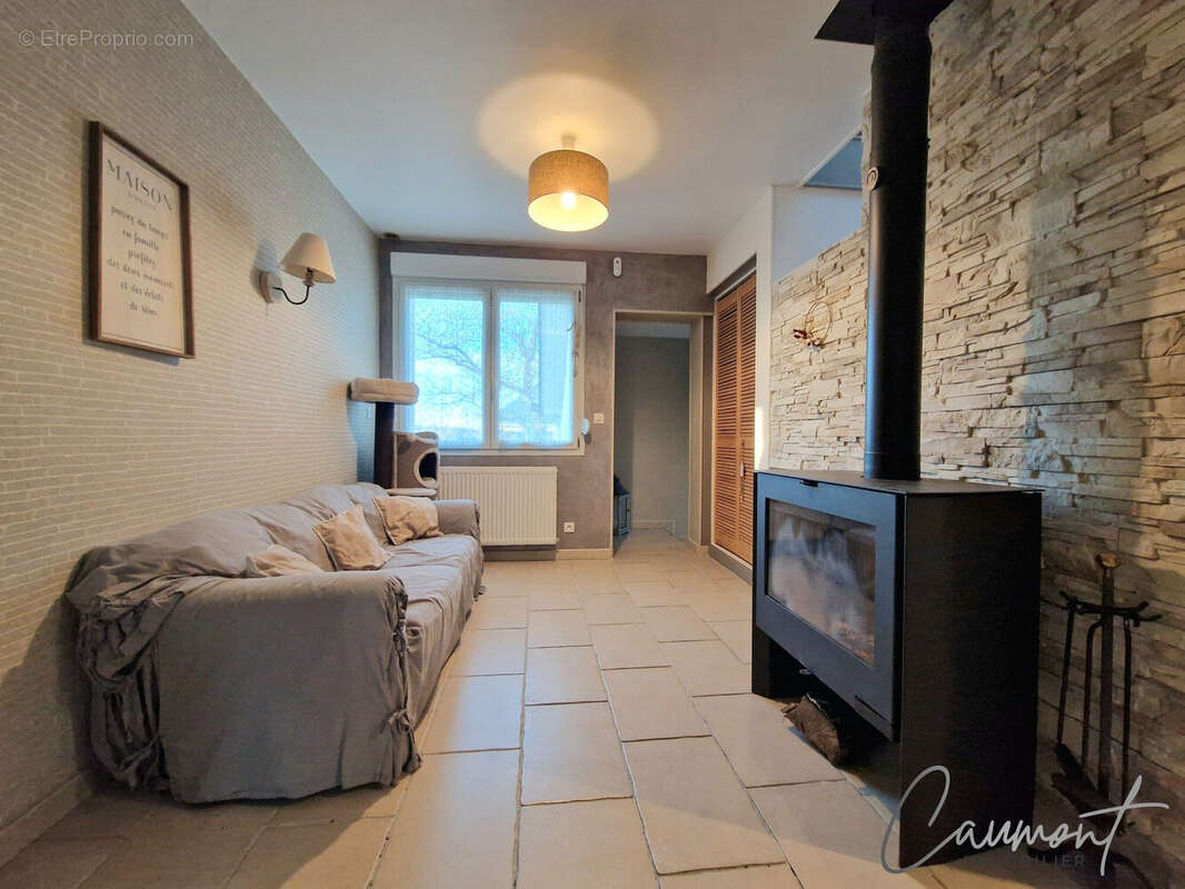 Maison à SAINT-GILLES-DE-CRETOT