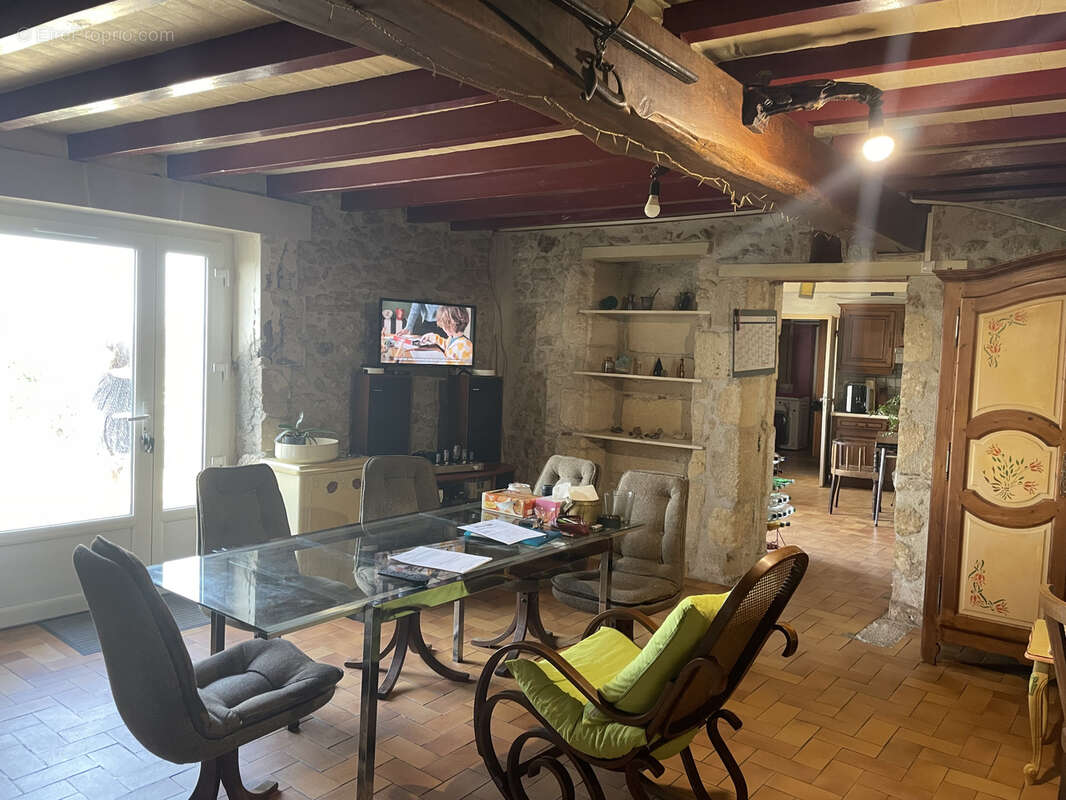 Maison à SAINT-PEY-DE-CASTETS