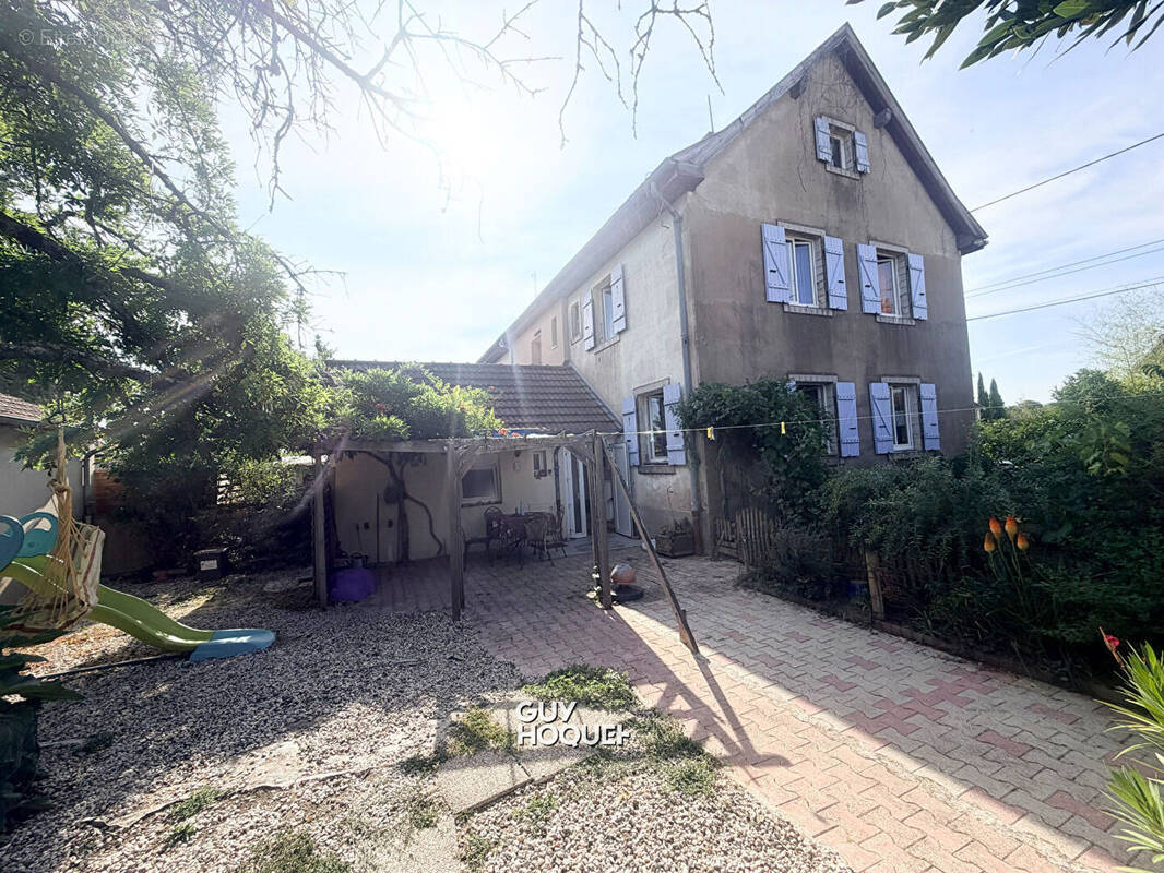 Maison à PARAY-LE-MONIAL