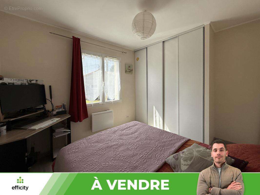 Maison à BONNEUIL-MATOURS