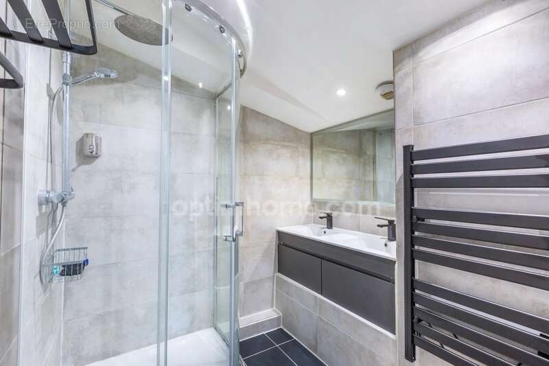 Appartement à CRAPONNE