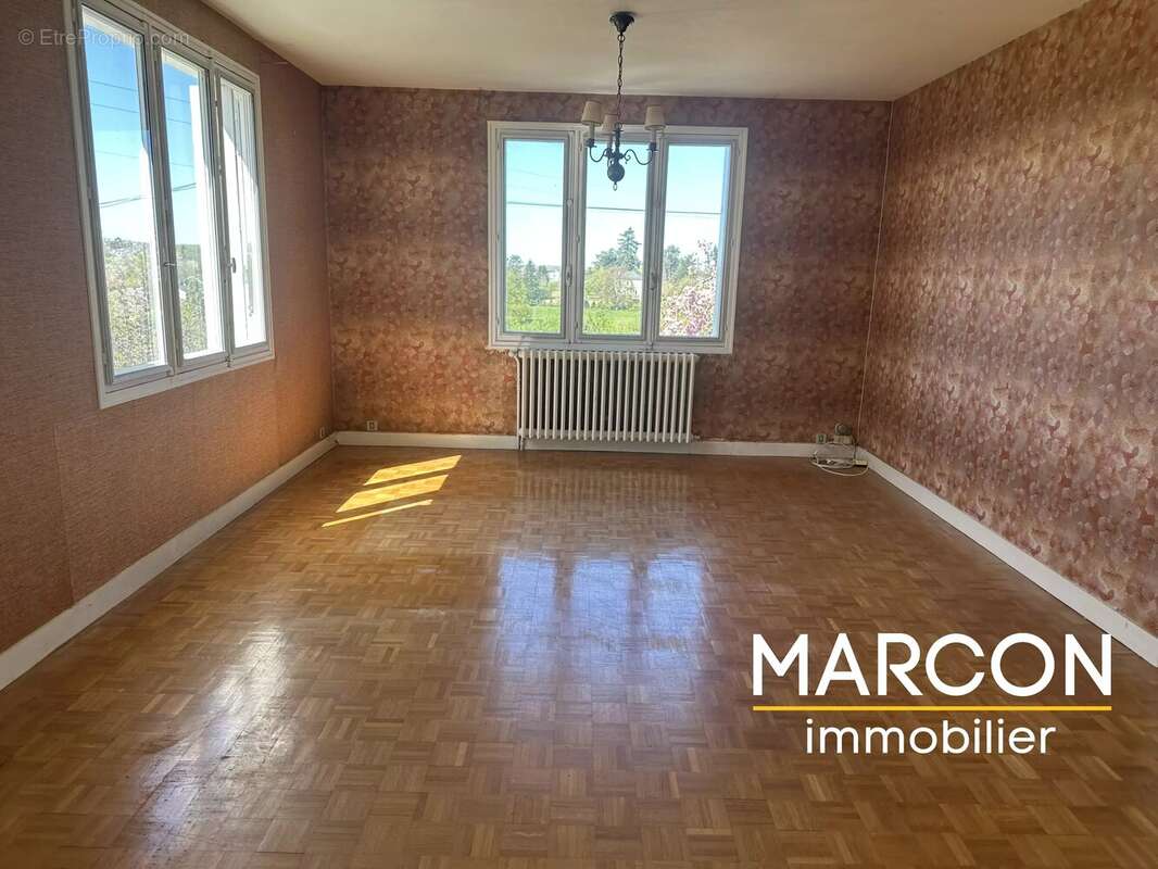 Maison à LA SOUTERRAINE