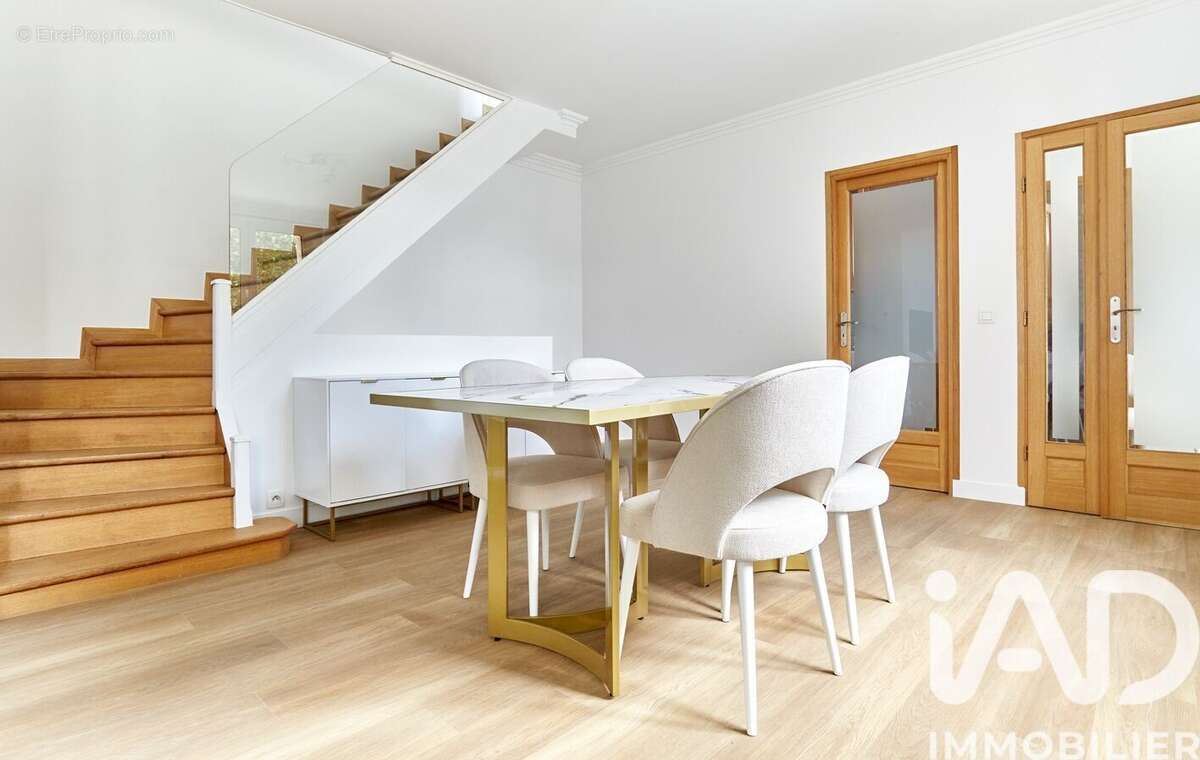 Photo 2 - Maison à SARTROUVILLE
