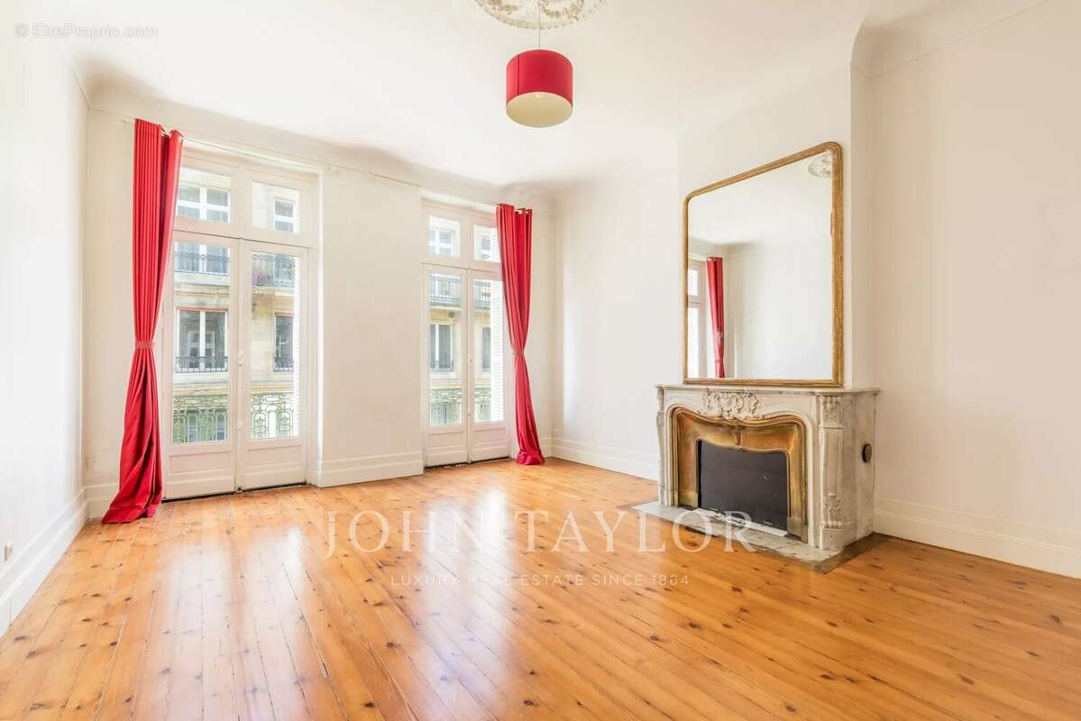 Appartement à BORDEAUX