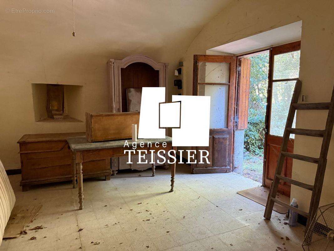 Maison à SAINT-PAUL-LE-JEUNE