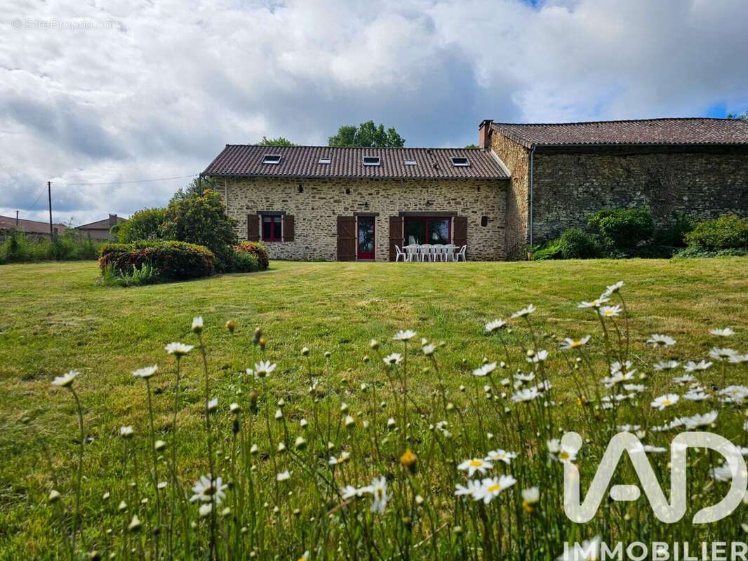 Photo 3 - Maison à CUSSAC