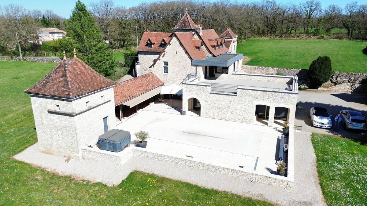 Maison à VILLENEUVE