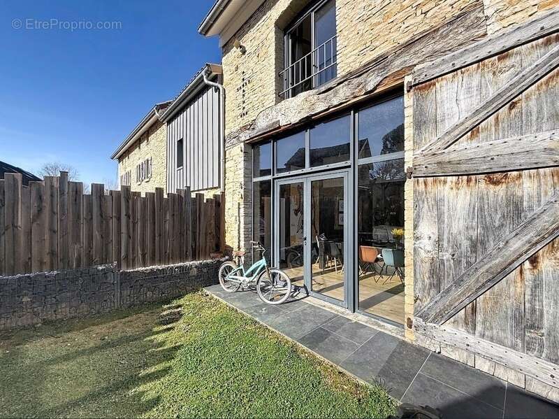 Maison à SAINT-MARCEL-BEL-ACCUEIL