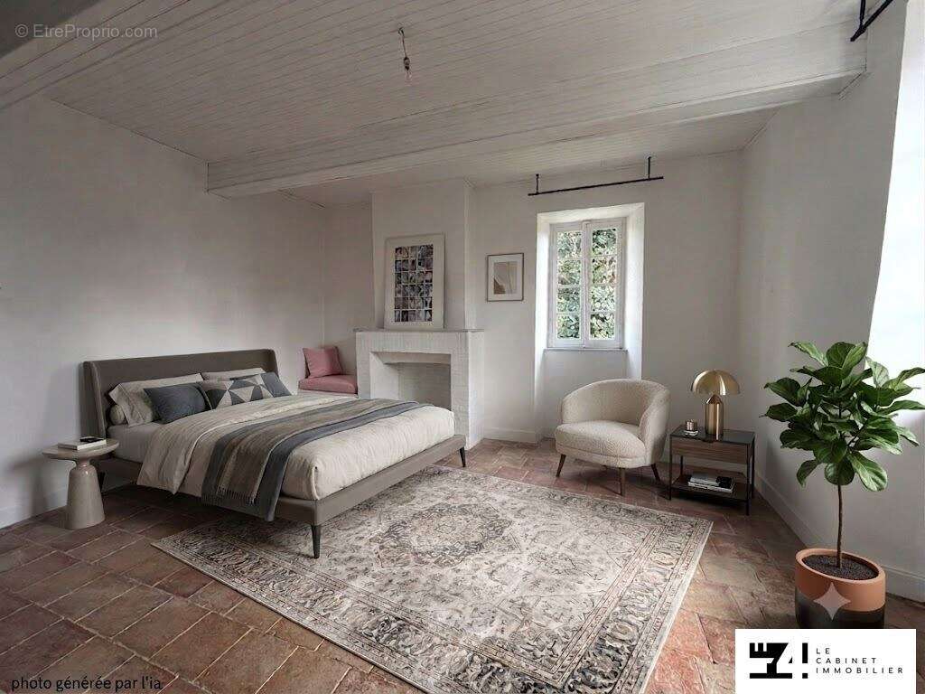 Maison à LUSSAN-ADEILHAC