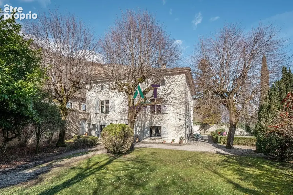 Maison 9 pièces 465 m² à vendre à Claix (38640) - photo 4