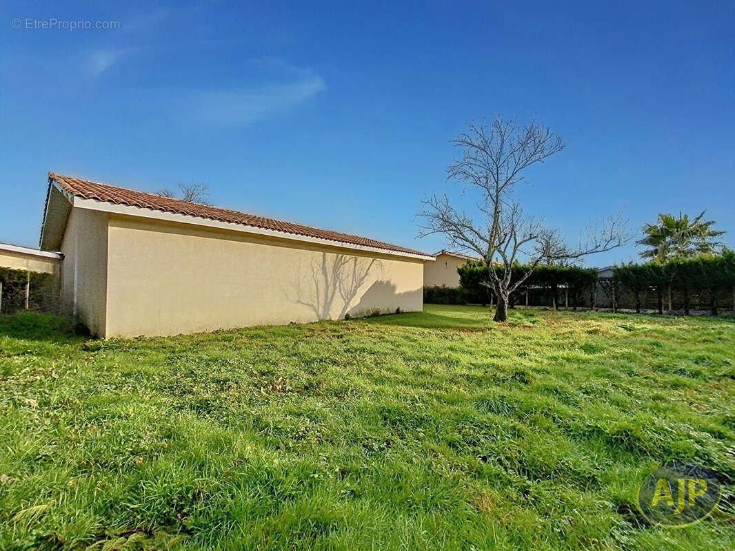 Maison à CUSSAC-FORT-MEDOC