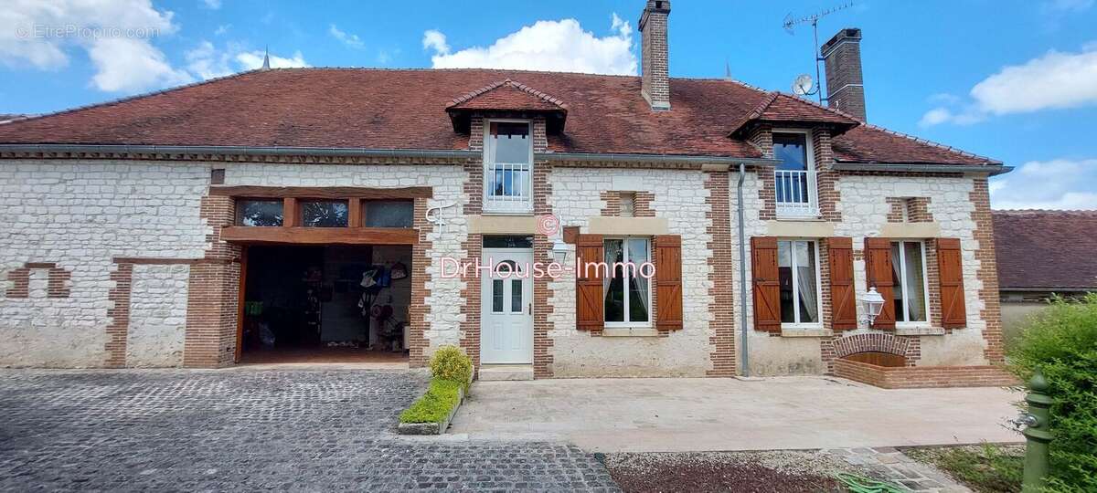 Maison à EAUX-PUISEAUX