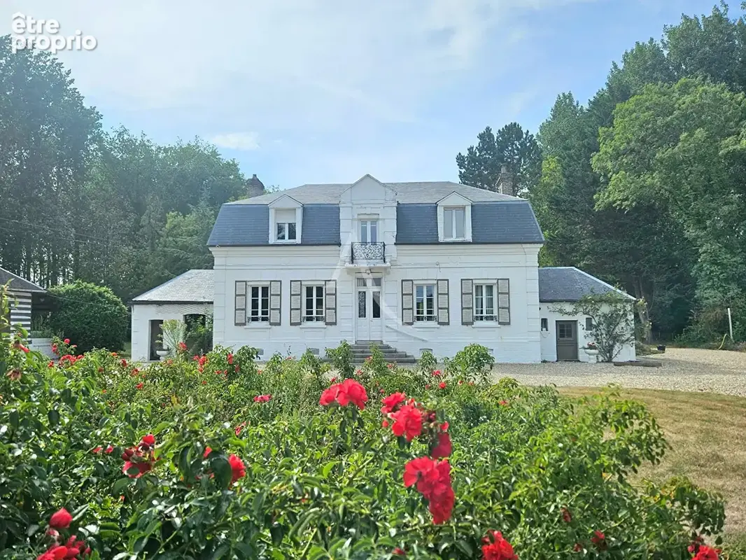 Maison bourgeoise de caractère 284m²- Terrain 46 493m² - photo 2