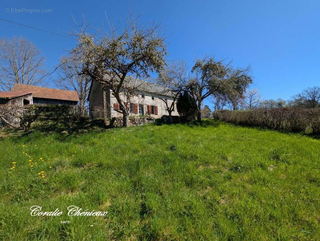 Maison 50 m² à Sarroux  - photo 9