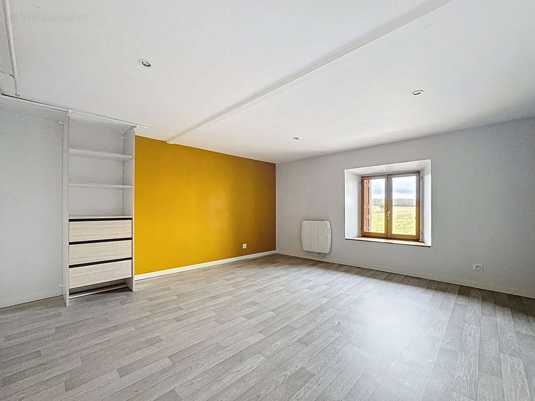 Maison à MONTMIRAIL