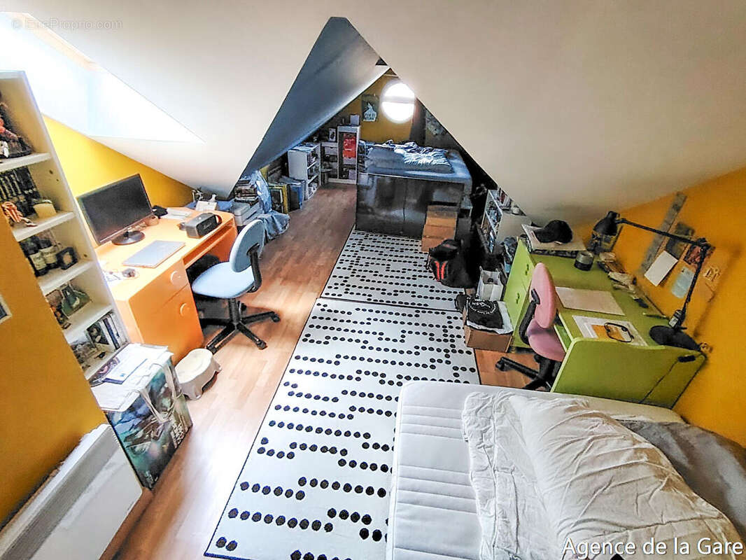 Appartement à HOUILLES
