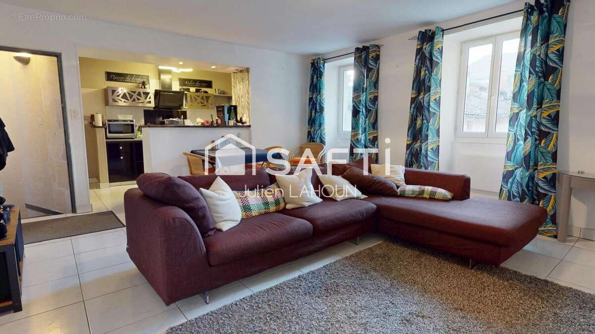 Appartement 210 m² à Cognac  - photo 2