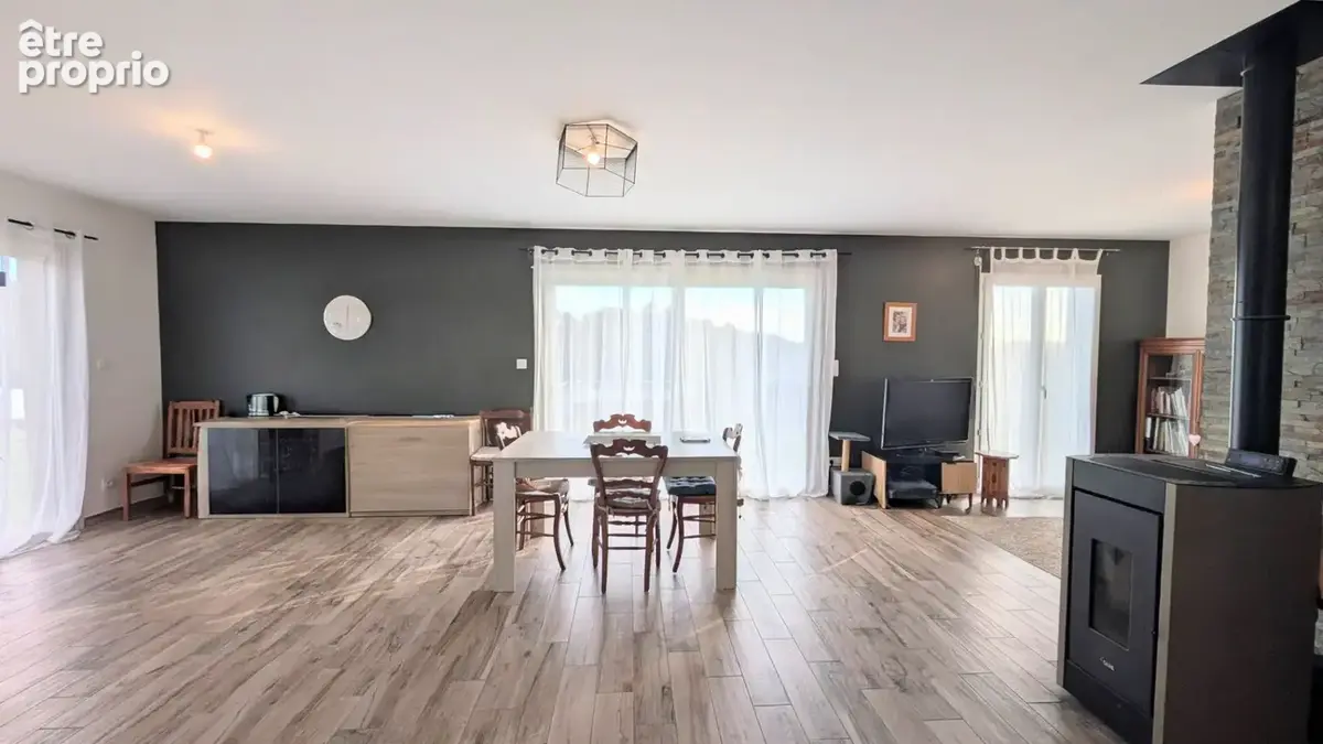 Maison 3 pièce(s) 83.8 m2 - photo 2