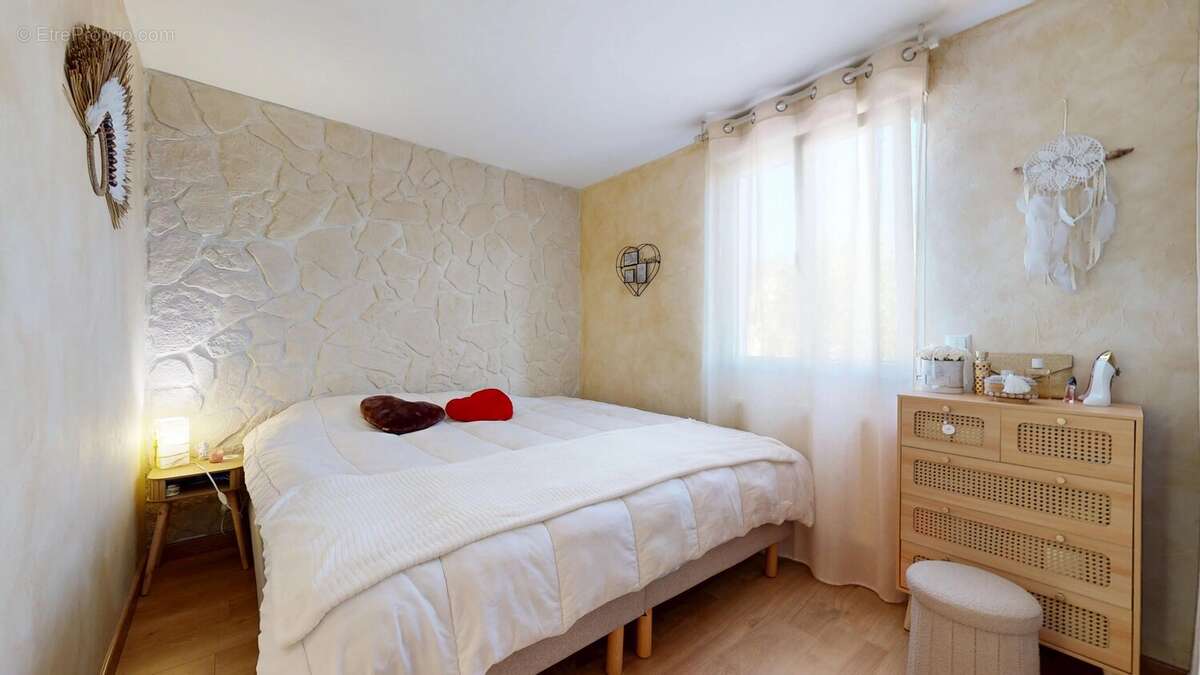 Maison 92 m² à Montfermeil  - photo 11