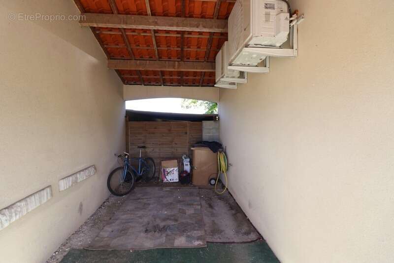 Maison traditionnelle à vendre 7 pièces MATHA (17) - photo 15