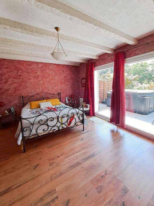 Maison à SAINT-JEAN-SUR-MOIVRE