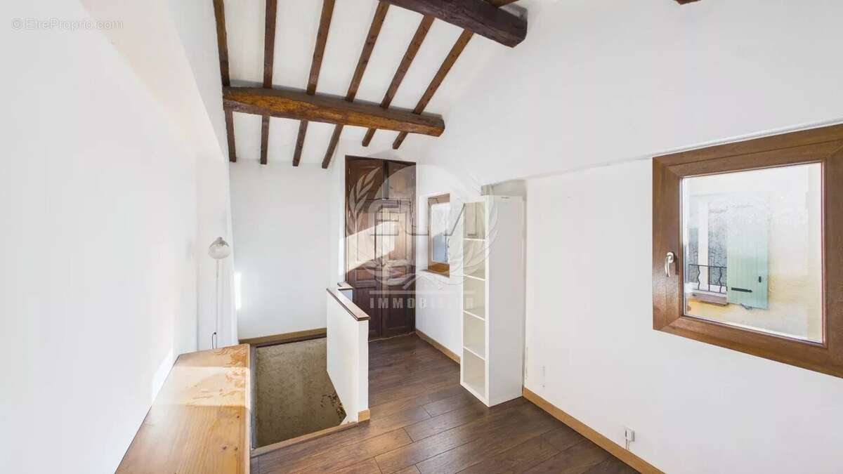 Maison à PLAN-DE-LA-TOUR