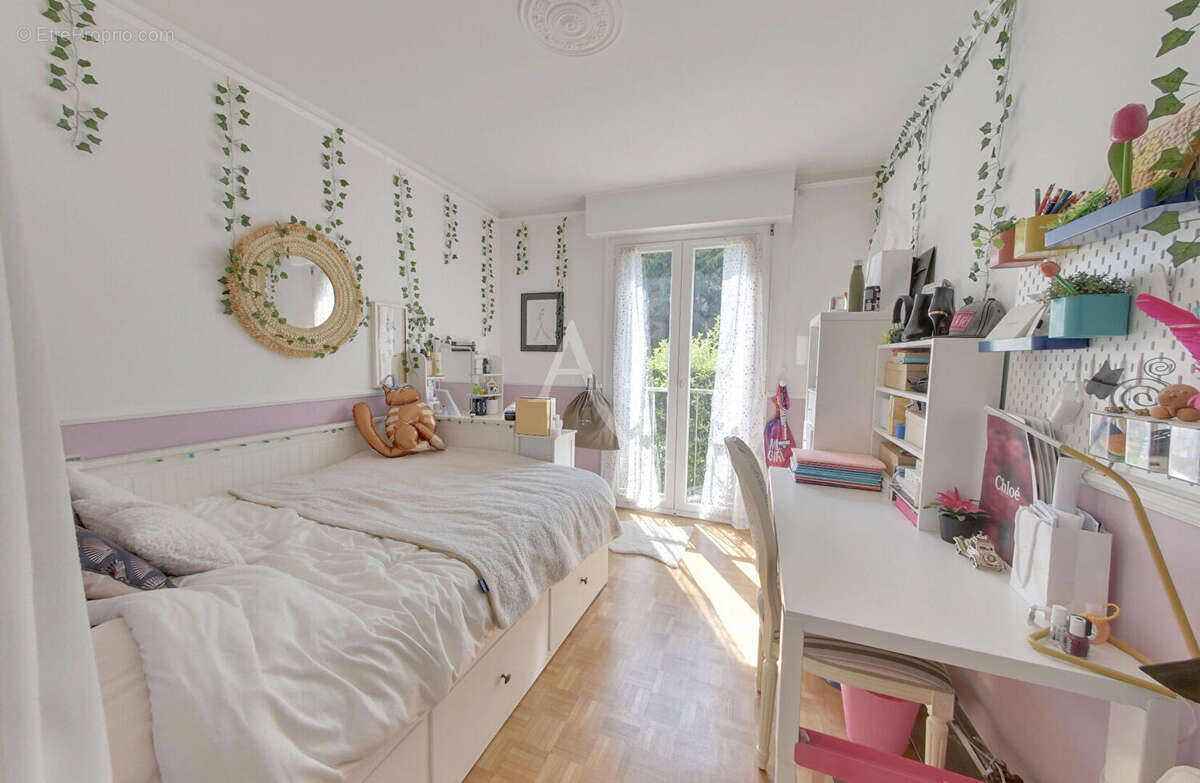 Appartement à NOGENT-SUR-MARNE