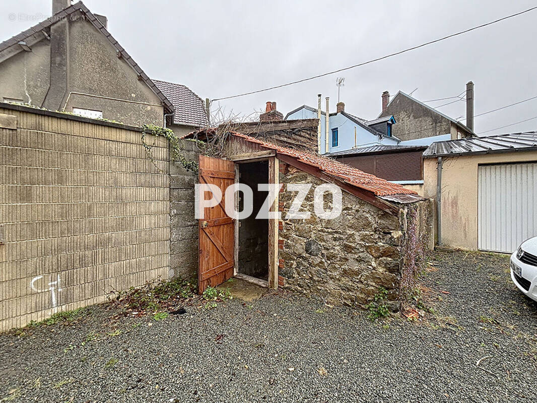 Parking à AGON-COUTAINVILLE