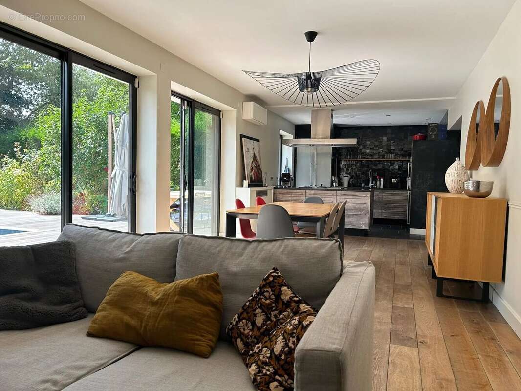 Maison à MONTMORENCY