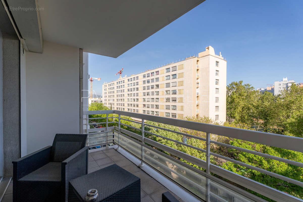 Appartement à MARSEILLE-8E