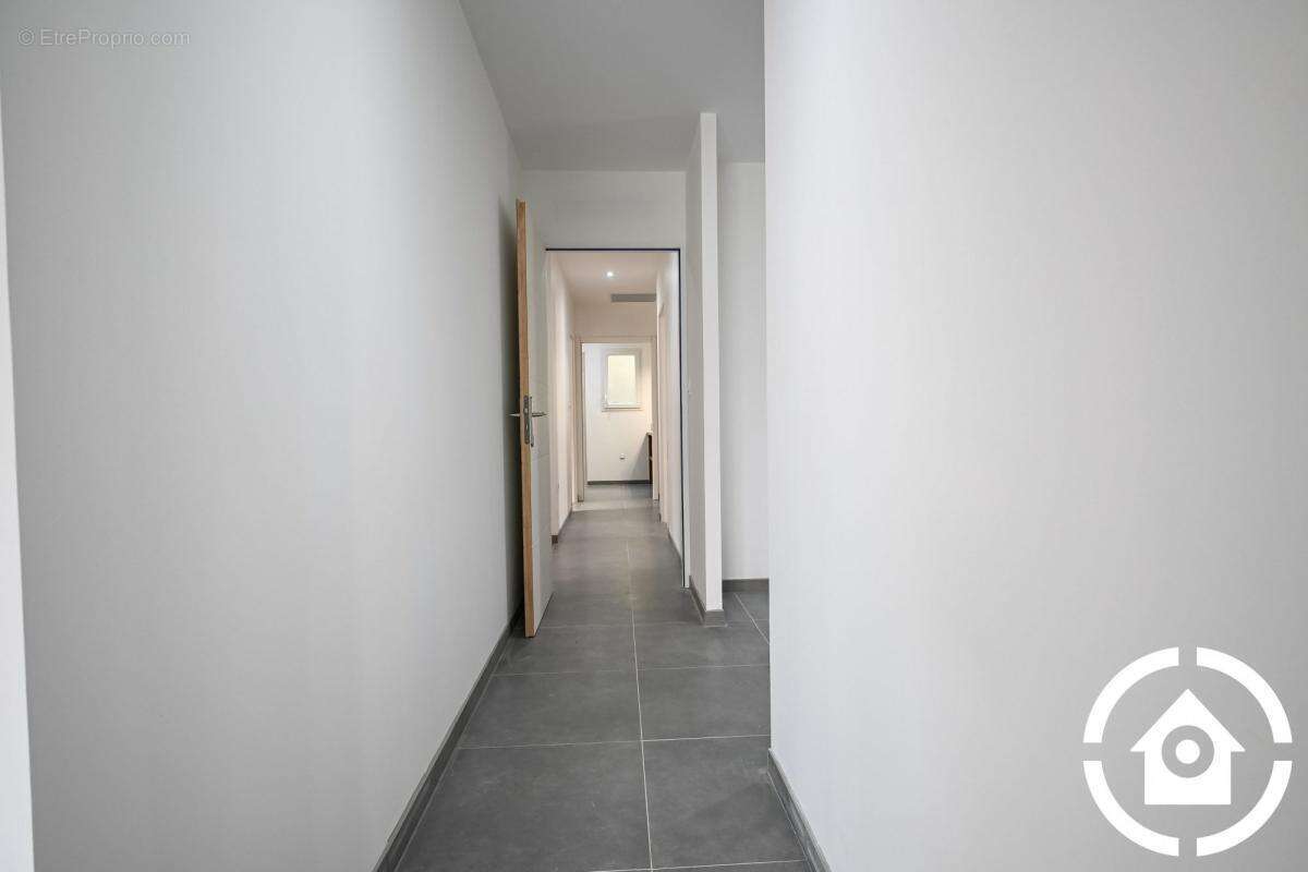 Maison de plain-pied construite en 2024 - photo 10