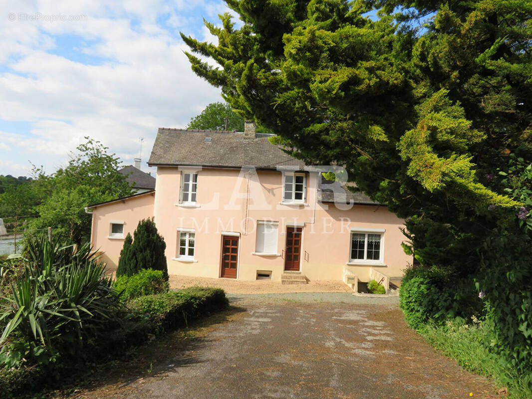 Maison à JAVRON-LES-CHAPELLES