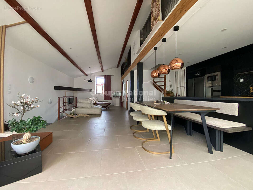 Appartement à CHATEAURENARD